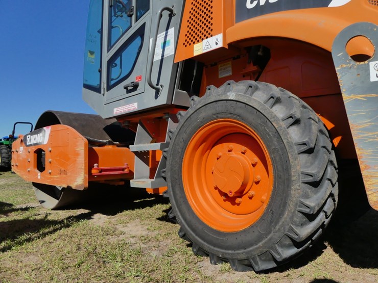 2018-xcmg-cv83pd-image-7