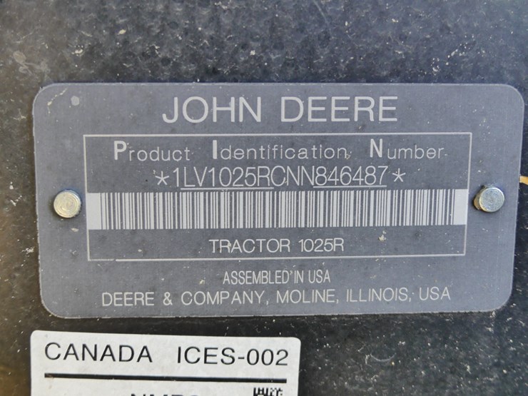 2022-john-deere-1025r-image-16