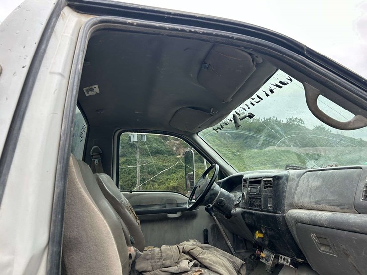 2000-ford-f650-image-49