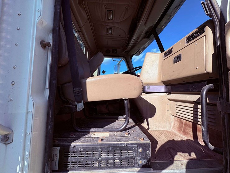 2007-international-paystar-5600i-image-44