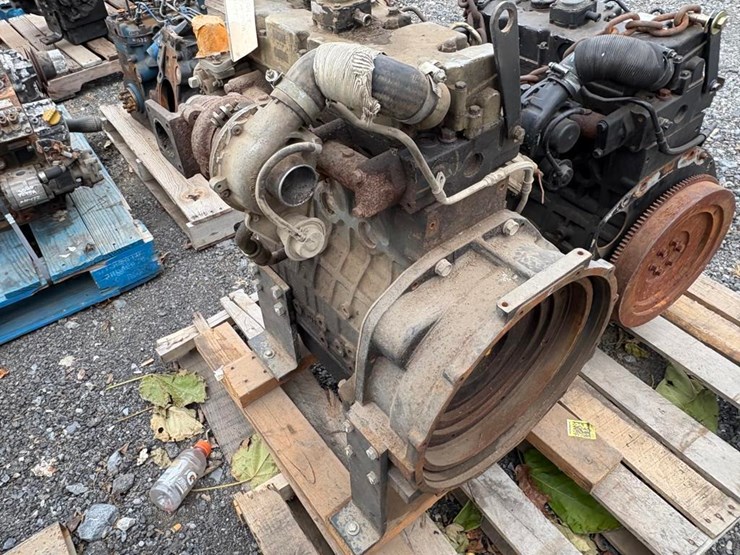 caterpillar-257b-image-6