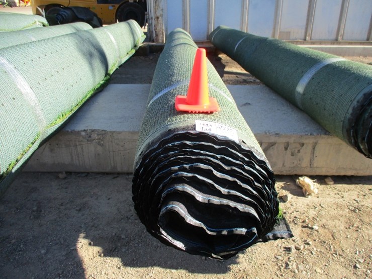 unused-roll-of-artificial-turf-image-1