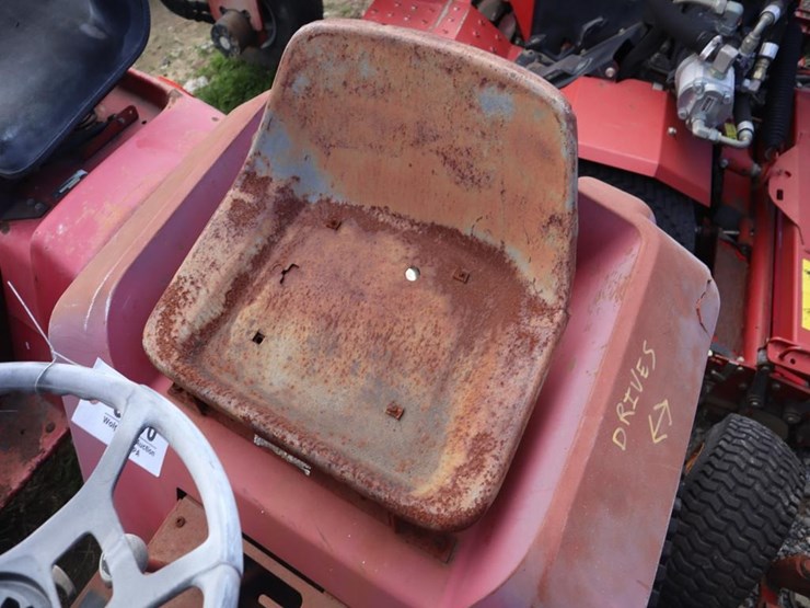 wheel-horse-lawn-&-garden-tractor-image-14