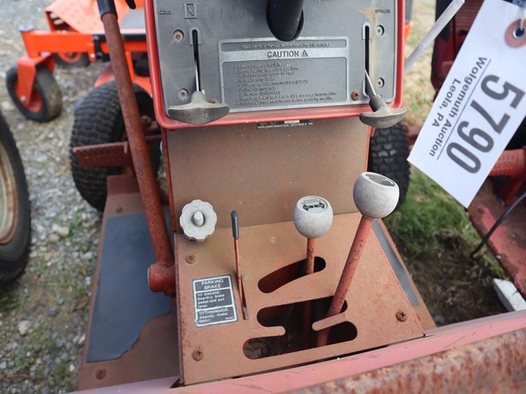 wheel-horse-lawn-&-garden-tractor-image-16