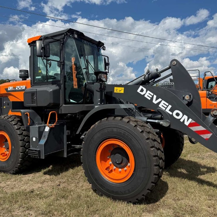 2024 DEVELON DL220-7