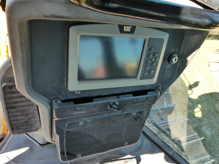 2018-caterpillar-d5k2-image-16