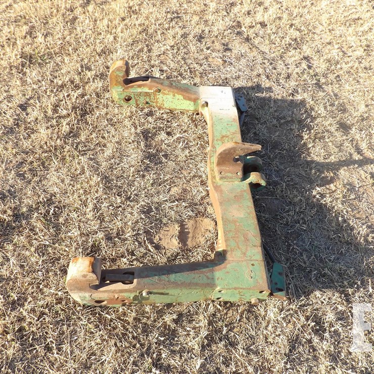 JOHN DEERE QUICK HITCH
