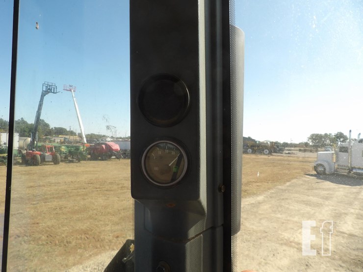 new-holland-9282-image-33