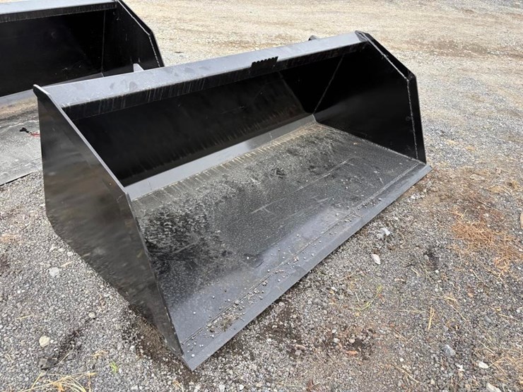 78in-large-capacity-bucket-image-2