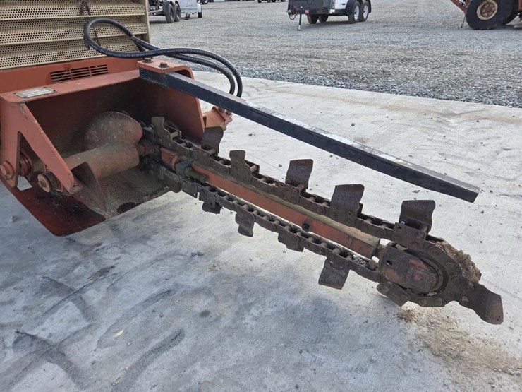 ditch-witch-350sx-image-9