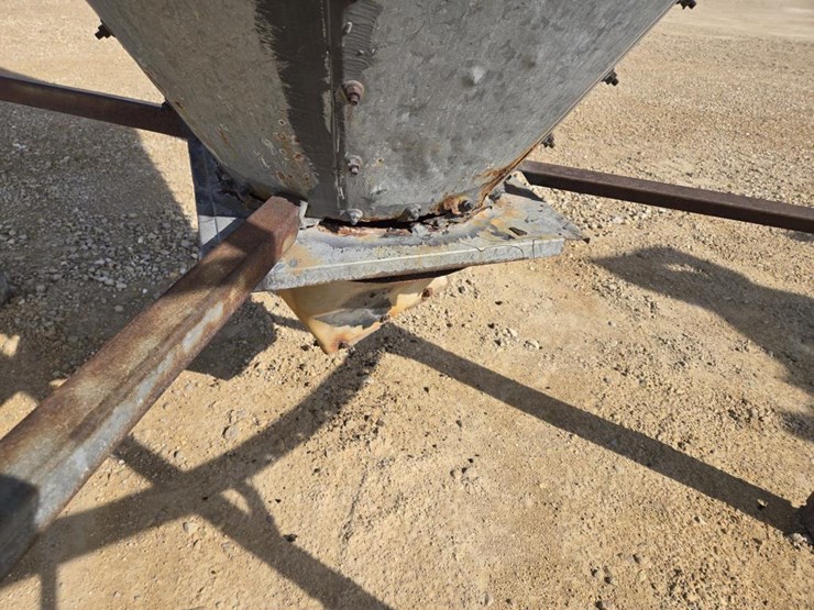 #5831-•-3-ton-bulk-bin-image-3