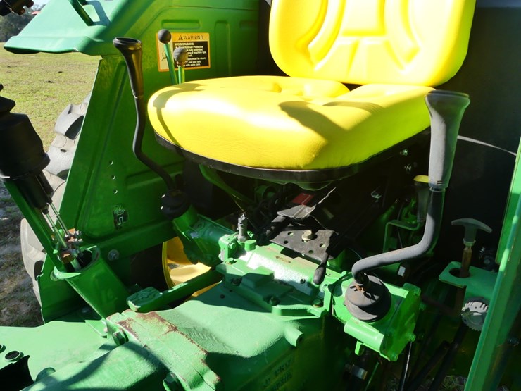2014-john-deere-5055e-image-14