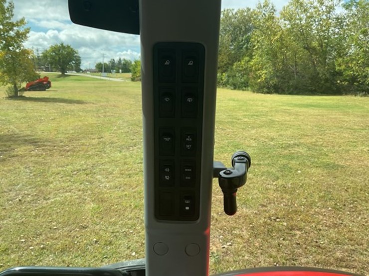 #39-•-2019-kioti-px1053-loader-tractor-image-25