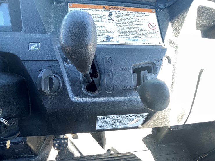 2021-honda-pioneer-700-image-47