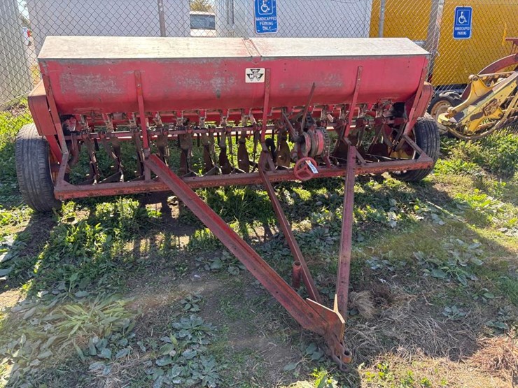 massey-ferguson-33-image-1