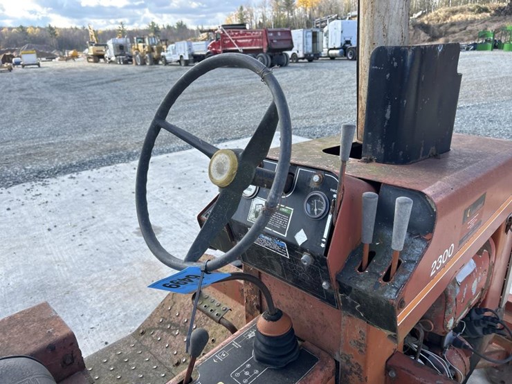 ditch-witch-2300-image-26