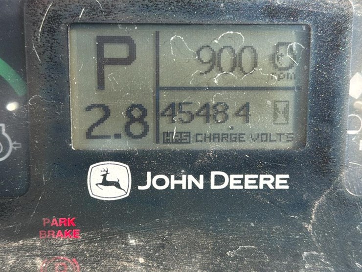 2008-deere-750j-xlt-image-9