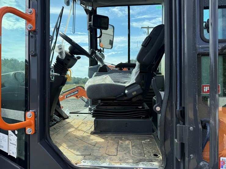 2024-develon-dl250-7-image-14