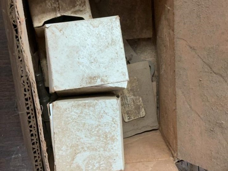 #752-•-bushings,-sprockets-and-miscellaneous-parts-image-33