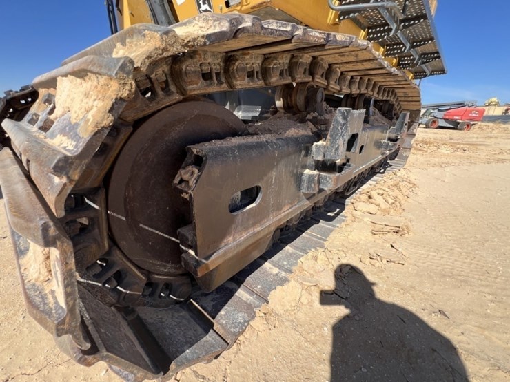 2019-deere-670g-lc-image-20