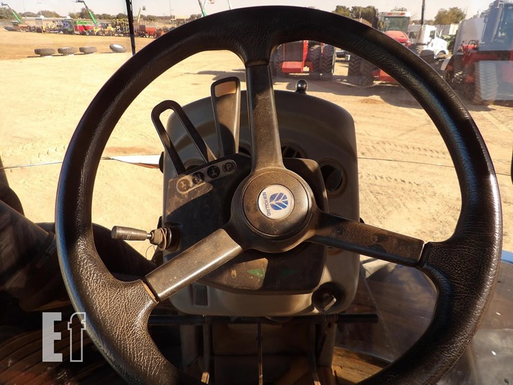 new-holland-t9040-image-32