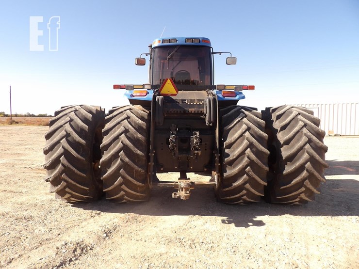 new-holland-t9040-image-4