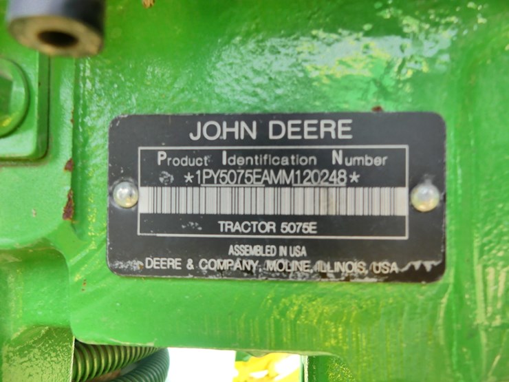 2021-john-deere-5075e-image-18