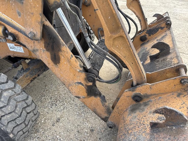 2007-case-570m-xt-image-14