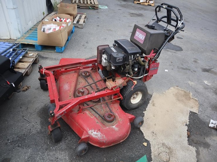 toro-walk-behind-mower-image-4