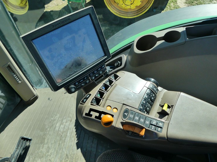 2020-john-deere-7230r-image-15