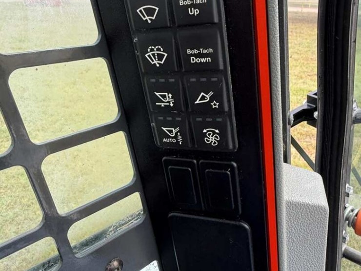 2023-bobcat-t76-image-15