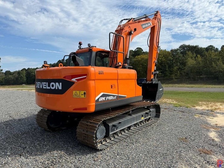 2024-develon-dx140lc-7k-image-2