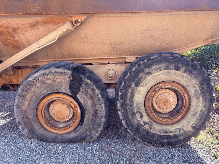 2007-caterpillar-740-image-8