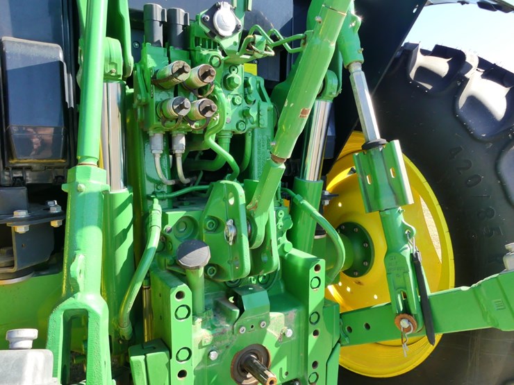 2022-john-deere-6120m-image-6