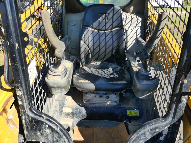 2019-caterpillar-259d-image-13