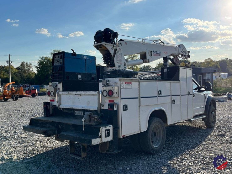 2017-ford-f550-xl-image-30