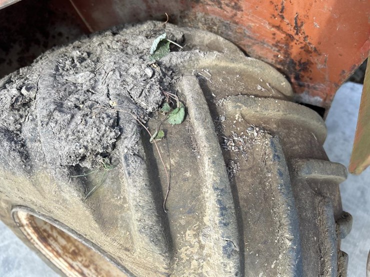 ditch-witch-2300-image-39