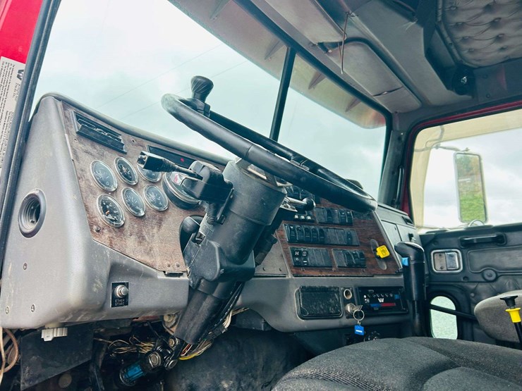 1999-western-star-4964fx-image-95
