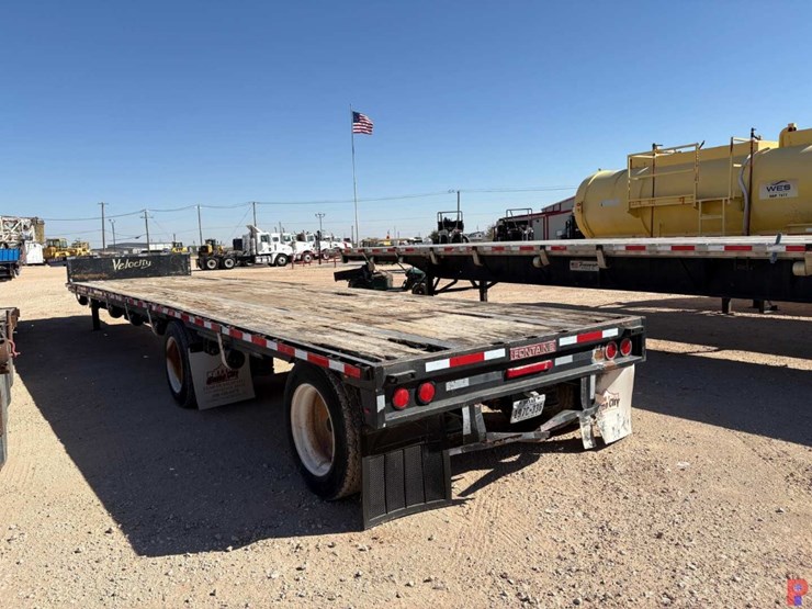 2013-fontaine-step-deck-image-4