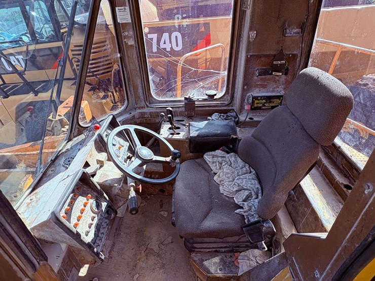 1982-caterpillar-988b-image-45