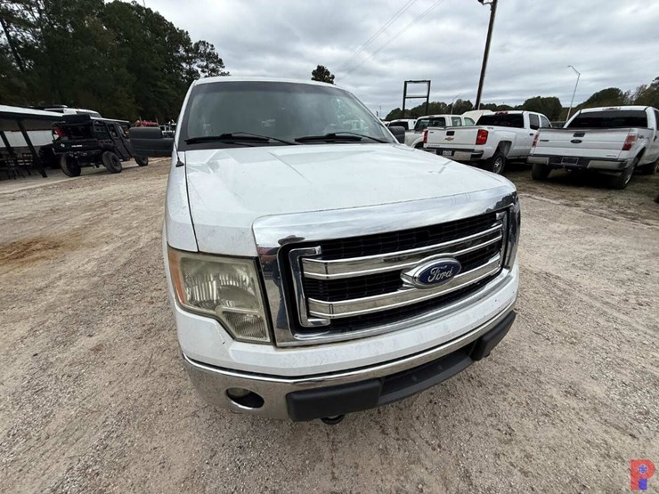 2014-ford-f150-xlt-image-2