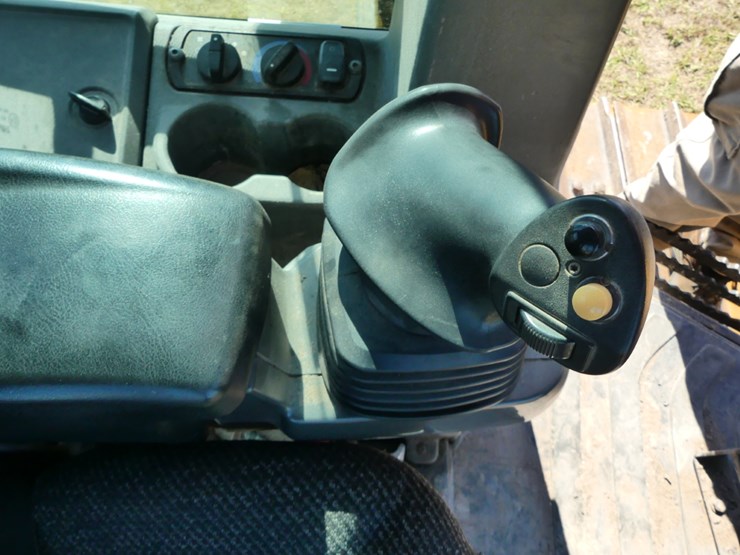 2018-caterpillar-d5k2-image-15