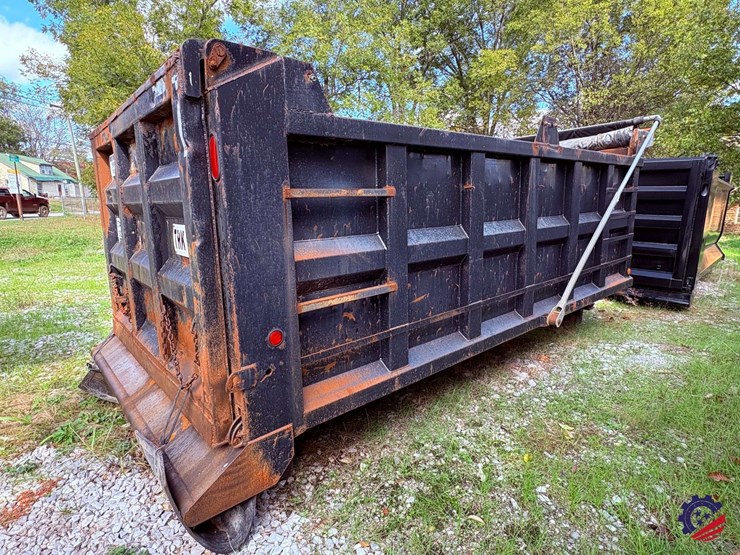 16'-square-dump-body-with-tarp-image-5