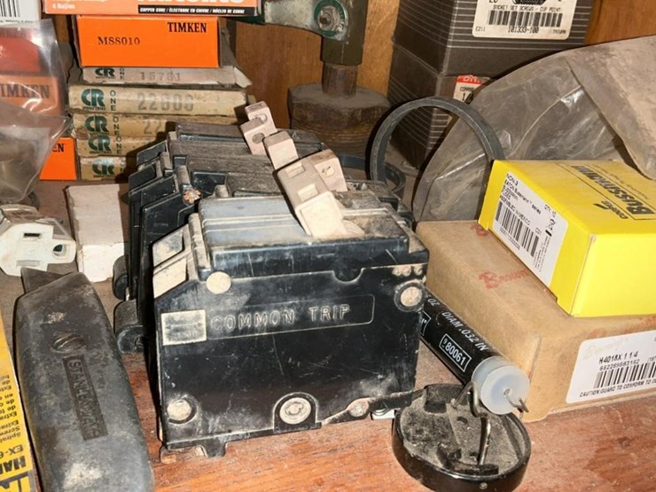 #753-•-grinder-stones,-spider-gauge,-bearings-and-miscellaneous-parts-image-3