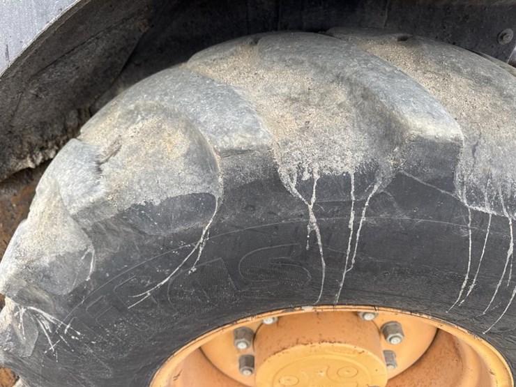 2008-case-570l-xt-image-44