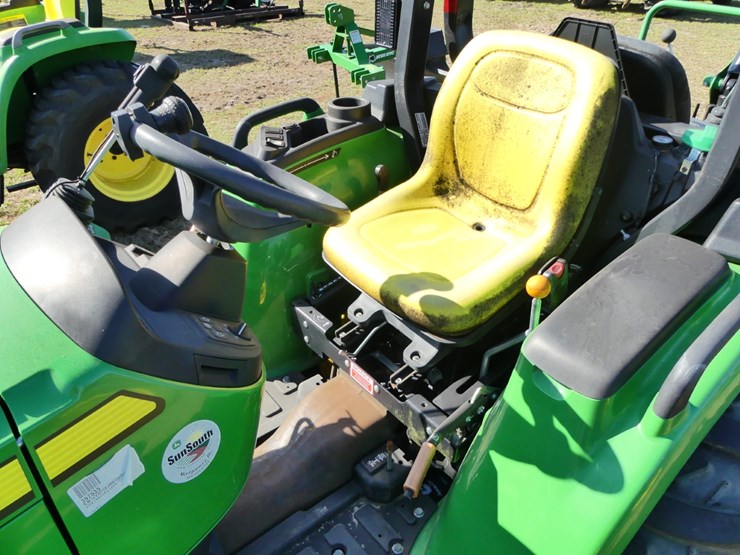 2022-john-deere-3025e-image-13