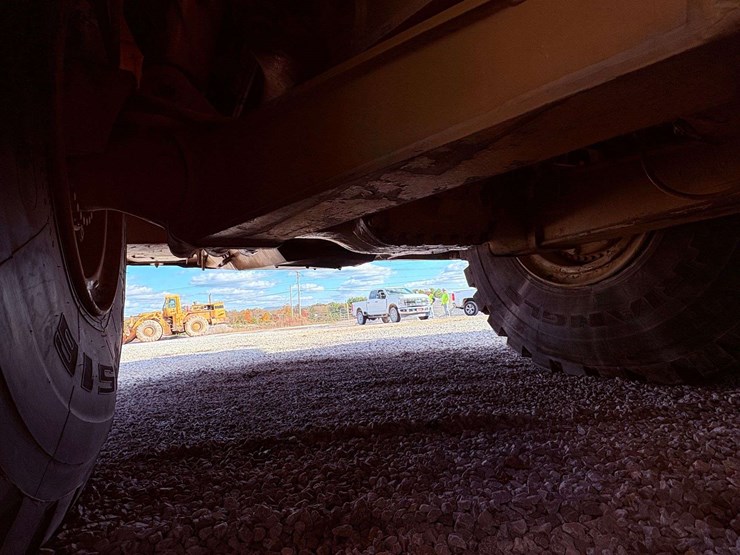 2007-caterpillar-740-image-20