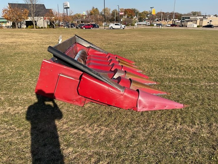 #63-•-ji-case-1063-corn-head-image-6