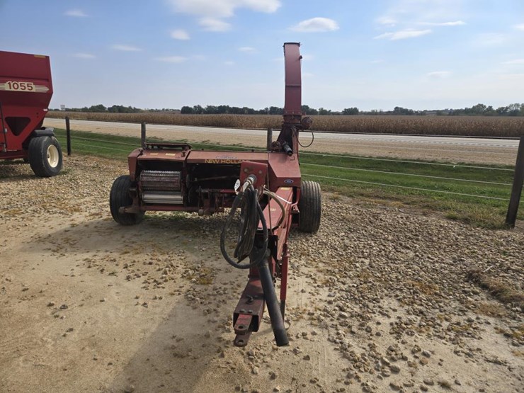 new-holland-900-image-2