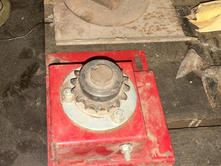 #754-•-wrenches,-tools,-miscellanous-parts-image-49